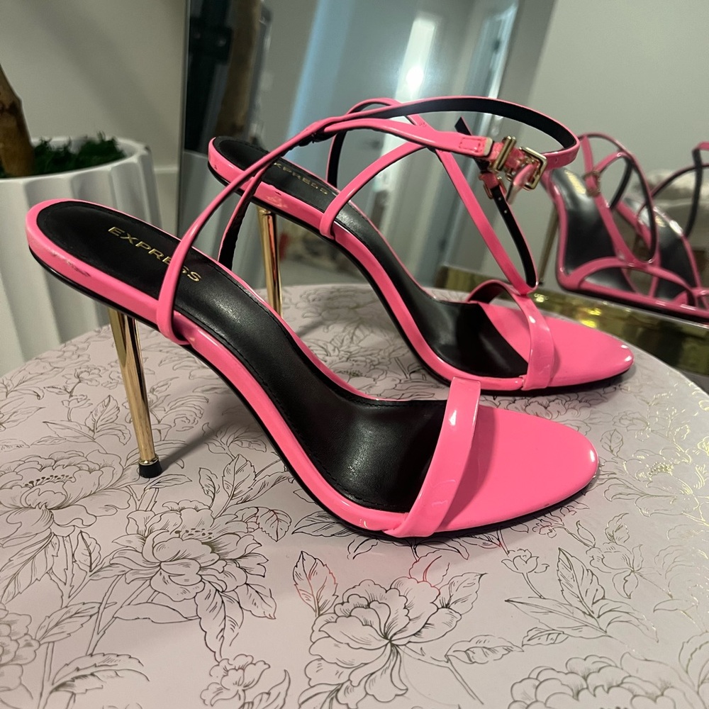 Express hot pink heels
